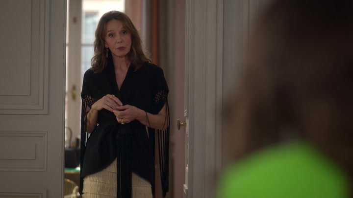 Emily_in_Paris_S02E06_WEBRip_x264-ION10_0877.jpg Emily_in_Paris_S02E06_WEBRip_x264-ION10_0877.jpg