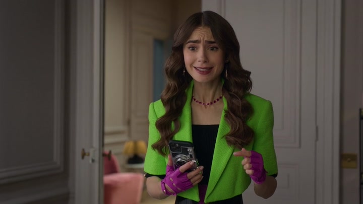 Emily_in_Paris_S02E06_WEBRip_x264-ION10_0930.jpg Emily_in_Paris_S02E06_WEBRip_x264-ION10_0930.jpg