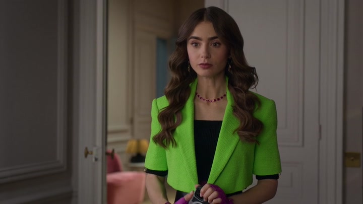 Emily_in_Paris_S02E06_WEBRip_x264-ION10_0978.jpg Emily_in_Paris_S02E06_WEBRip_x264-ION10_0978.jpg