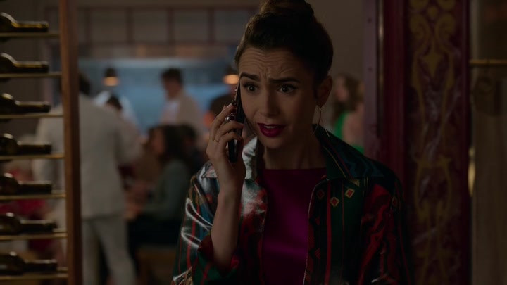 Emily_in_Paris_S02E06_WEBRip_x264-ION10_1221.jpg