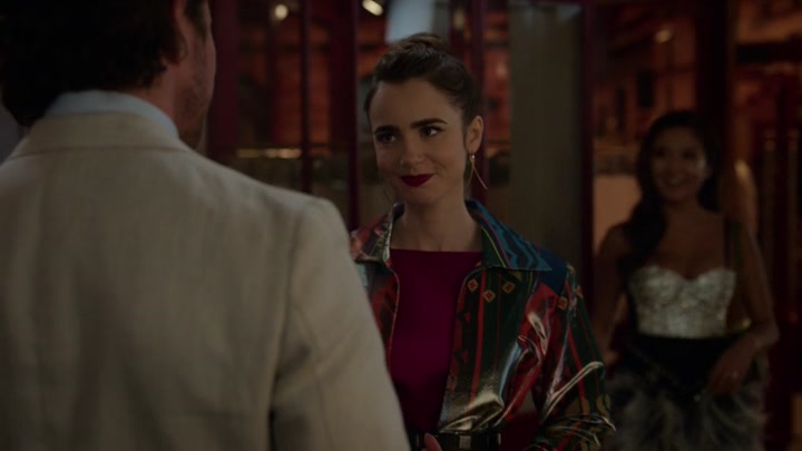 Emily_in_Paris_S02E06_WEBRip_x264-ION10_1249.jpg