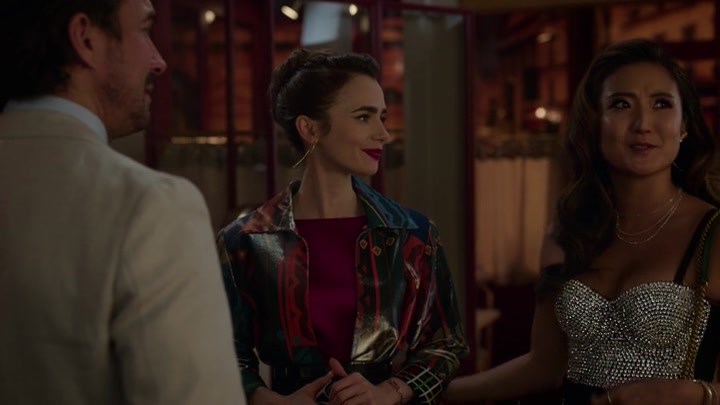 Emily_in_Paris_S02E06_WEBRip_x264-ION10_1255.jpg