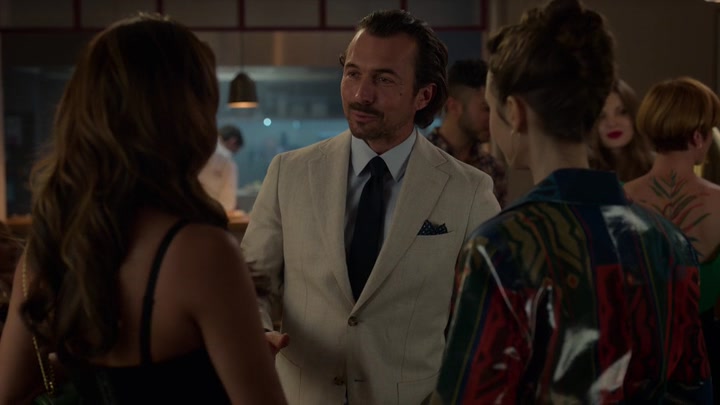 Emily_in_Paris_S02E06_WEBRip_x264-ION10_1264.jpg Emily_in_Paris_S02E06_WEBRip_x264-ION10_1264.jpg