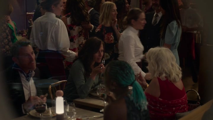 Emily_in_Paris_S02E06_WEBRip_x264-ION10_1377.jpg Emily_in_Paris_S02E06_WEBRip_x264-ION10_1377.jpg