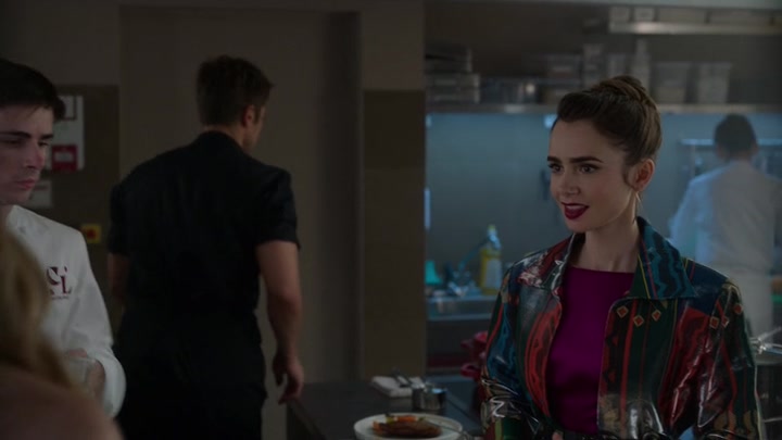 Emily_in_Paris_S02E06_WEBRip_x264-ION10_1409.jpg