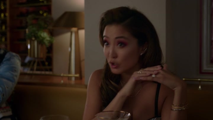 Emily_in_Paris_S02E06_WEBRip_x264-ION10_1450.jpg Emily_in_Paris_S02E06_WEBRip_x264-ION10_1450.jpg