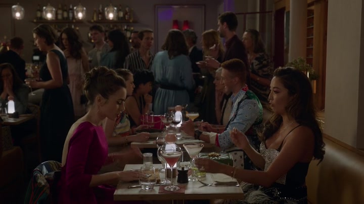 Emily_in_Paris_S02E06_WEBRip_x264-ION10_1534.jpg