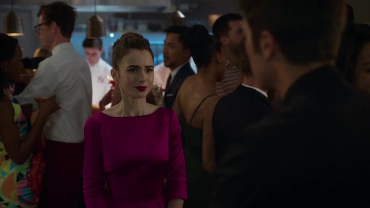 Emily_in_Paris_S02E06_WEBRip_x264-ION10_1602.jpg
