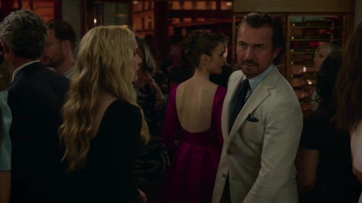 Emily_in_Paris_S02E06_WEBRip_x264-ION10_1624.jpg