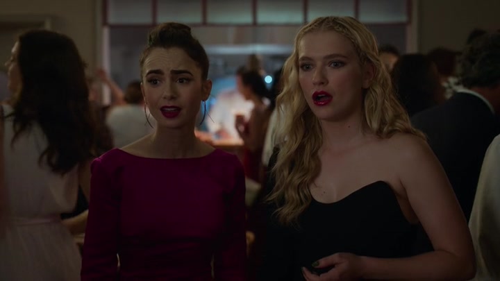 Emily_in_Paris_S02E06_WEBRip_x264-ION10_1639.jpg