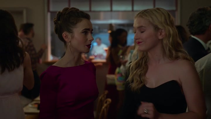 Emily_in_Paris_S02E06_WEBRip_x264-ION10_1652.jpg
