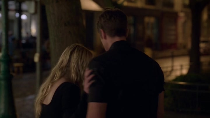 Emily_in_Paris_S02E06_WEBRip_x264-ION10_1667.jpg Emily_in_Paris_S02E06_WEBRip_x264-ION10_1667.jpg