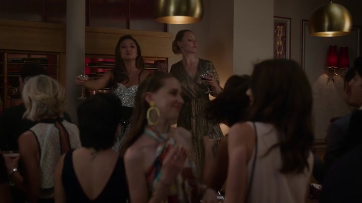 Emily_in_Paris_S02E06_WEBRip_x264-ION10_1745.jpg Emily_in_Paris_S02E06_WEBRip_x264-ION10_1745.jpg