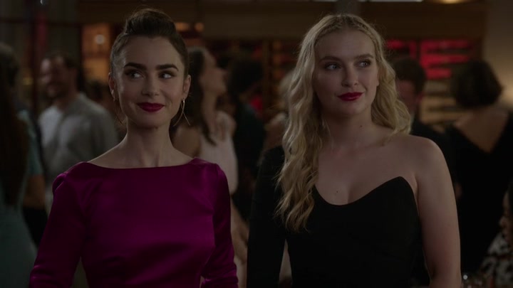 Emily_in_Paris_S02E06_WEBRip_x264-ION10_1840.jpg