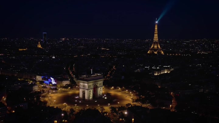 Emily_in_Paris_S02E06_WEBRip_x264-ION10_1865.jpg Emily_in_Paris_S02E06_WEBRip_x264-ION10_1865.jpg
