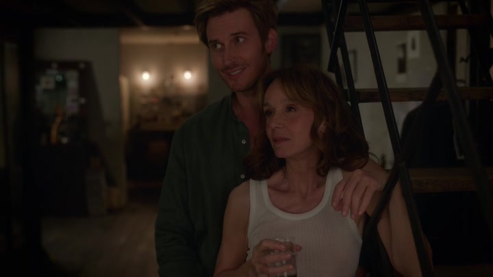 Emily_in_Paris_S02E06_WEBRip_x264-ION10_1932.jpg Emily_in_Paris_S02E06_WEBRip_x264-ION10_1932.jpg