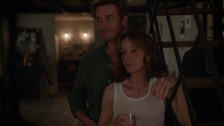 Emily_in_Paris_S02E06_WEBRip_x264-ION10_1934.jpg Emily_in_Paris_S02E06_WEBRip_x264-ION10_1934.jpg