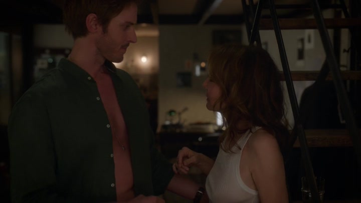 Emily_in_Paris_S02E06_WEBRip_x264-ION10_1942.jpg Emily_in_Paris_S02E06_WEBRip_x264-ION10_1942.jpg