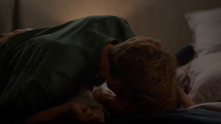 Emily_in_Paris_S02E06_WEBRip_x264-ION10_1966.jpg Emily_in_Paris_S02E06_WEBRip_x264-ION10_1966.jpg