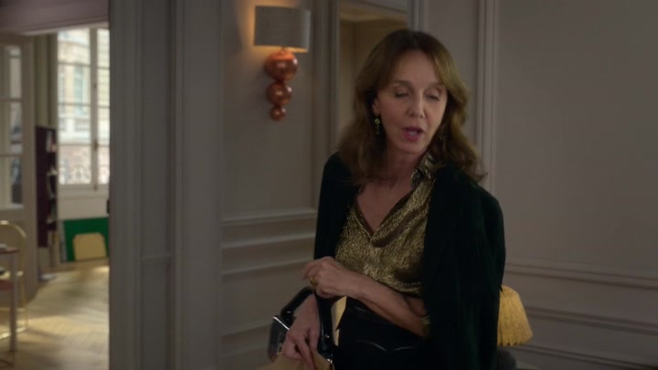 Emily_in_Paris_S02E06_WEBRip_x264-ION10_2004.jpg