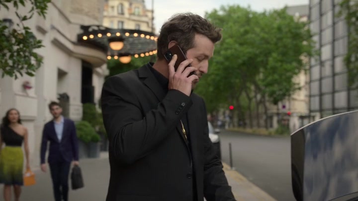 Emily_in_Paris_S02E06_WEBRip_x264-ION10_2070.jpg Emily_in_Paris_S02E06_WEBRip_x264-ION10_2070.jpg