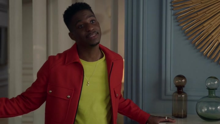 Emily_in_Paris_S02E06_WEBRip_x264-ION10_2115.jpg