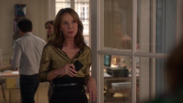 Emily_in_Paris_S02E06_WEBRip_x264-ION10_2135.jpg Emily_in_Paris_S02E06_WEBRip_x264-ION10_2135.jpg