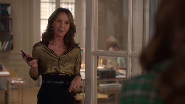 Emily_in_Paris_S02E06_WEBRip_x264-ION10_2137.jpg Emily_in_Paris_S02E06_WEBRip_x264-ION10_2137.jpg