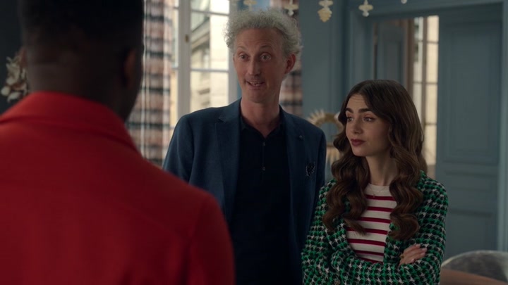 Emily_in_Paris_S02E06_WEBRip_x264-ION10_2167.jpg
