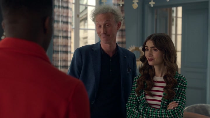 Emily_in_Paris_S02E06_WEBRip_x264-ION10_2178.jpg