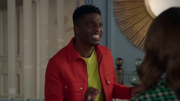 Emily_in_Paris_S02E06_WEBRip_x264-ION10_2183.jpg