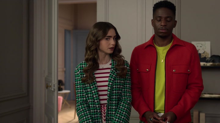 Emily_in_Paris_S02E06_WEBRip_x264-ION10_2280.jpg
