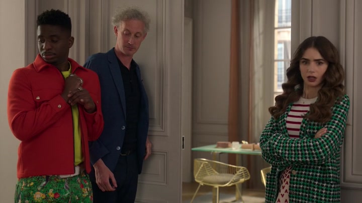 Emily_in_Paris_S02E06_WEBRip_x264-ION10_2344.jpg