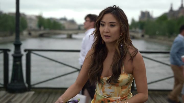 Emily_in_Paris_S02E06_WEBRip_x264-ION10_2365.jpg Emily_in_Paris_S02E06_WEBRip_x264-ION10_2365.jpg