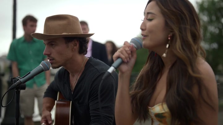 Emily_in_Paris_S02E06_WEBRip_x264-ION10_2441.jpg Emily_in_Paris_S02E06_WEBRip_x264-ION10_2441.jpg