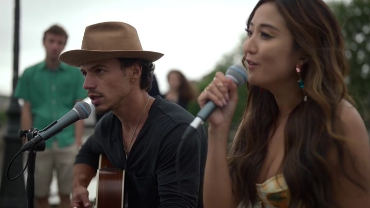 Emily_in_Paris_S02E06_WEBRip_x264-ION10_2442.jpg Emily_in_Paris_S02E06_WEBRip_x264-ION10_2442.jpg
