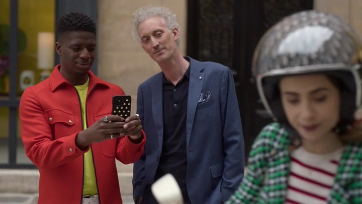 Emily_in_Paris_S02E06_WEBRip_x264-ION10_2669.jpg Emily_in_Paris_S02E06_WEBRip_x264-ION10_2669.jpg