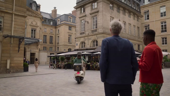 Emily_in_Paris_S02E06_WEBRip_x264-ION10_2686.jpg Emily_in_Paris_S02E06_WEBRip_x264-ION10_2686.jpg