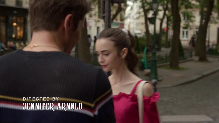 Emily_in_Paris_S02E07_WEBRip_x264-ION10_0209.jpg