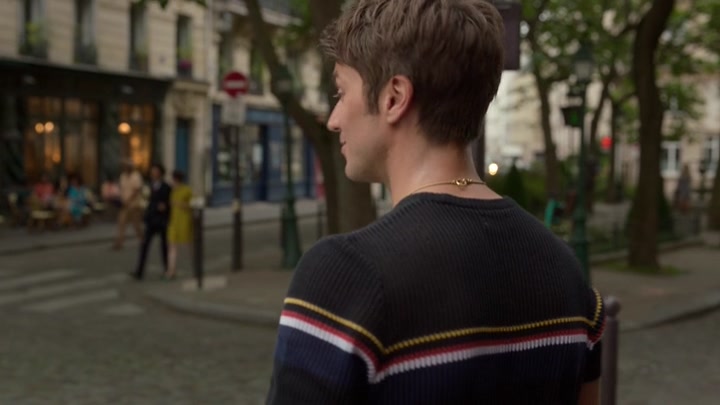 Emily_in_Paris_S02E07_WEBRip_x264-ION10_0213.jpg
