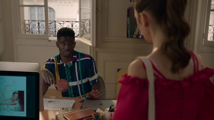 Emily_in_Paris_S02E07_WEBRip_x264-ION10_0256.jpg