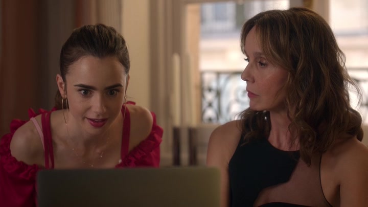 Emily_in_Paris_S02E07_WEBRip_x264-ION10_0397.jpg