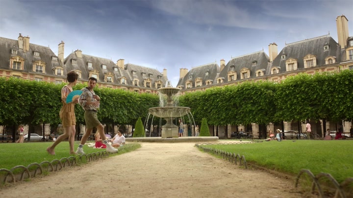 Emily_in_Paris_S02E07_WEBRip_x264-ION10_0445.jpg Emily_in_Paris_S02E07_WEBRip_x264-ION10_0445.jpg