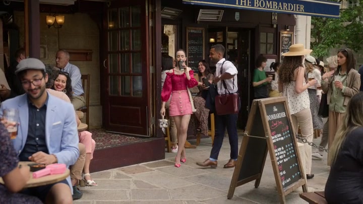 Emily_in_Paris_S02E07_WEBRip_x264-ION10_0641.jpg Emily_in_Paris_S02E07_WEBRip_x264-ION10_0641.jpg