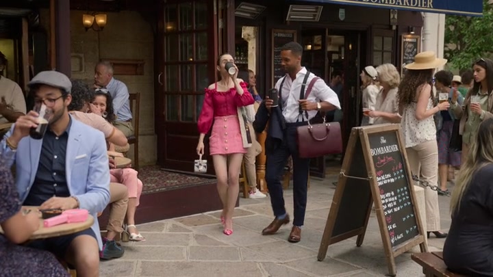Emily_in_Paris_S02E07_WEBRip_x264-ION10_0643.jpg Emily_in_Paris_S02E07_WEBRip_x264-ION10_0643.jpg