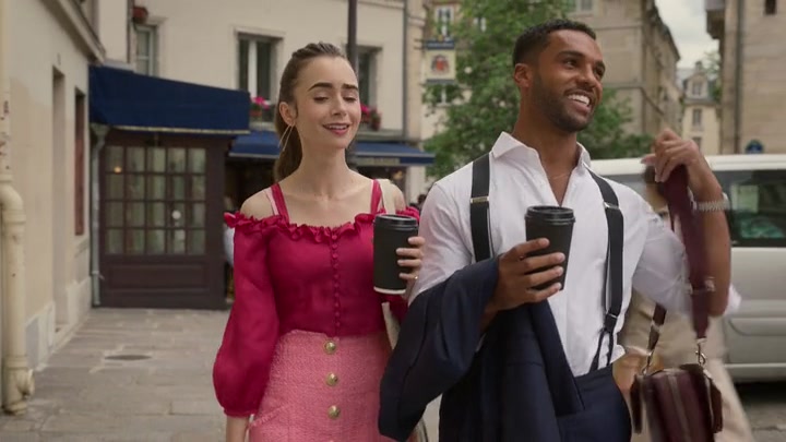 Emily_in_Paris_S02E07_WEBRip_x264-ION10_0686.jpg