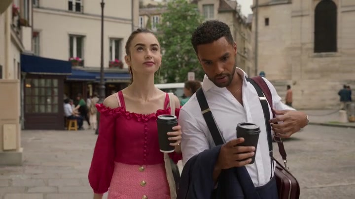 Emily_in_Paris_S02E07_WEBRip_x264-ION10_0700.jpg