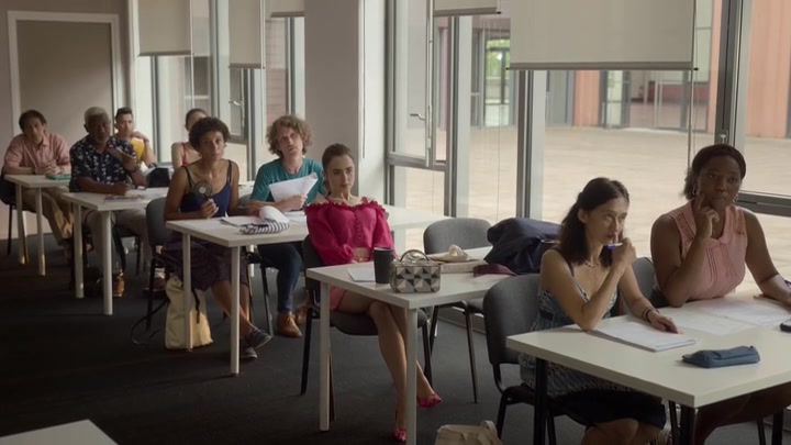 Emily_in_Paris_S02E07_WEBRip_x264-ION10_0785.jpg Emily_in_Paris_S02E07_WEBRip_x264-ION10_0785.jpg