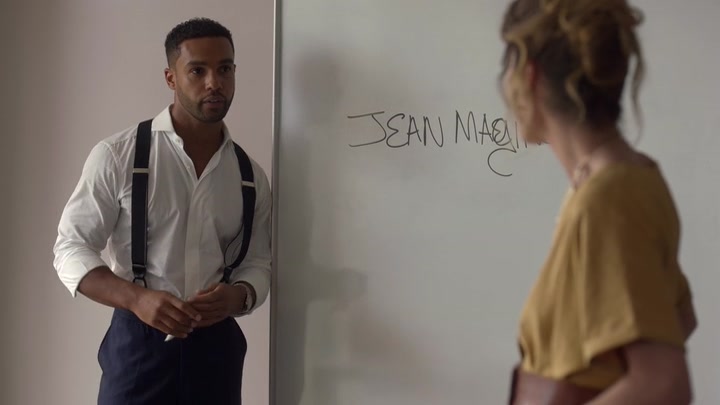 Emily_in_Paris_S02E07_WEBRip_x264-ION10_0845.jpg