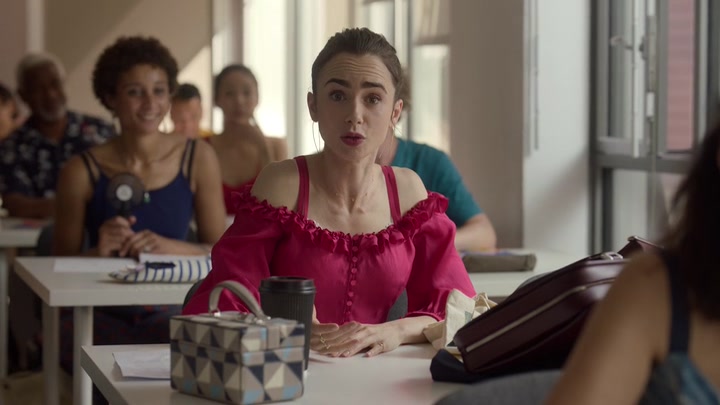 Emily_in_Paris_S02E07_WEBRip_x264-ION10_0854.jpg